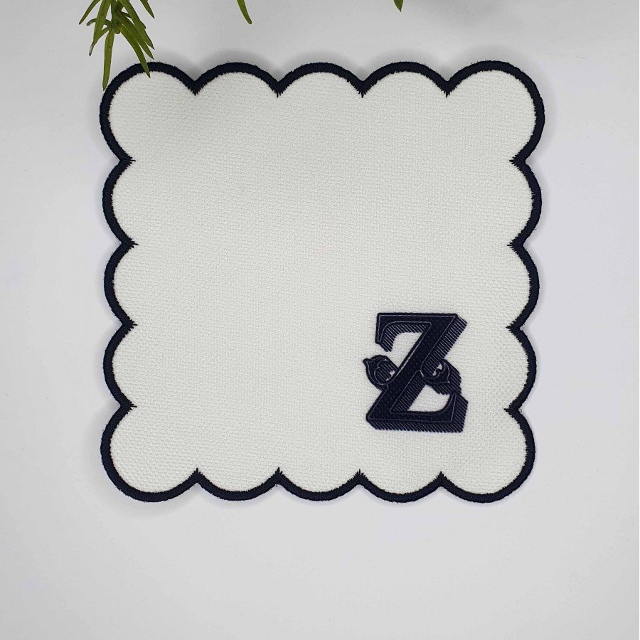Z Harfi Minimal Monogramlı Siyah Nakış Kenarlı Beyaz Kokteyl Peçetesi 1 Adet