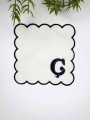 Ç Harfi Minimal Monogramlı Siyah Nakış Kenarlı Beyaz Kokteyl Peçetesi 1 Adet Ç Harfi Minimal Monogramlı Siyah Nakış Kenarlı Beyaz Kokteyl Peçetesi 1 Adet