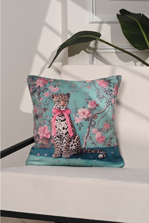 Floral Leopard Pembe Kurdeleli Çiçekli Leopar Kırlent Kılıfı – 43x43cm Floral Leopard Pembe Kurdeleli Çiçekli Leopar Kırlent Kılıfı – 43x43cm