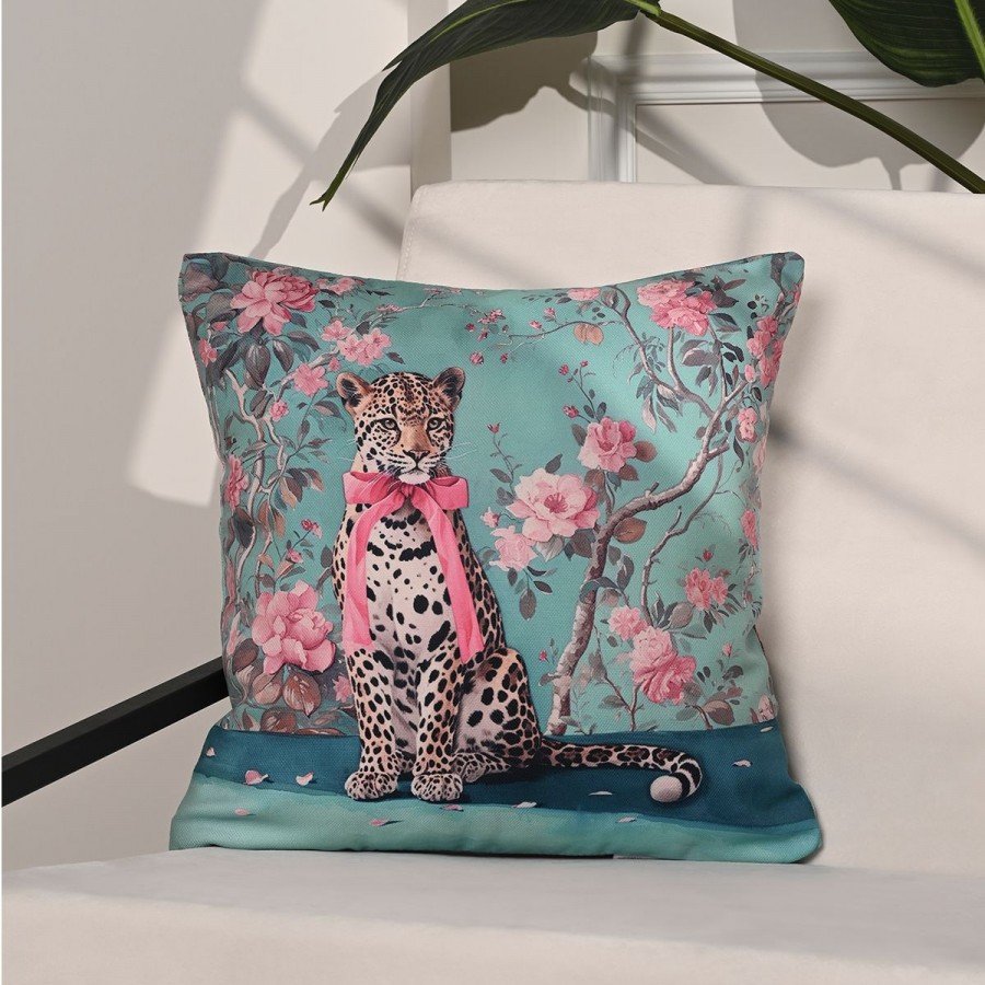 Floral Leopard Pembe Kurdeleli Çiçekli Leopar Kırlent Kılıfı – 43x43cm