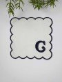 C Harfi Minimal Monogramlı Siyah Nakış Kenarlı Beyaz Kokteyl Peçetesi 1 Adet C Harfi Minimal Monogramlı Siyah Nakış Kenarlı Beyaz Kokteyl Peçetesi 1 Adet