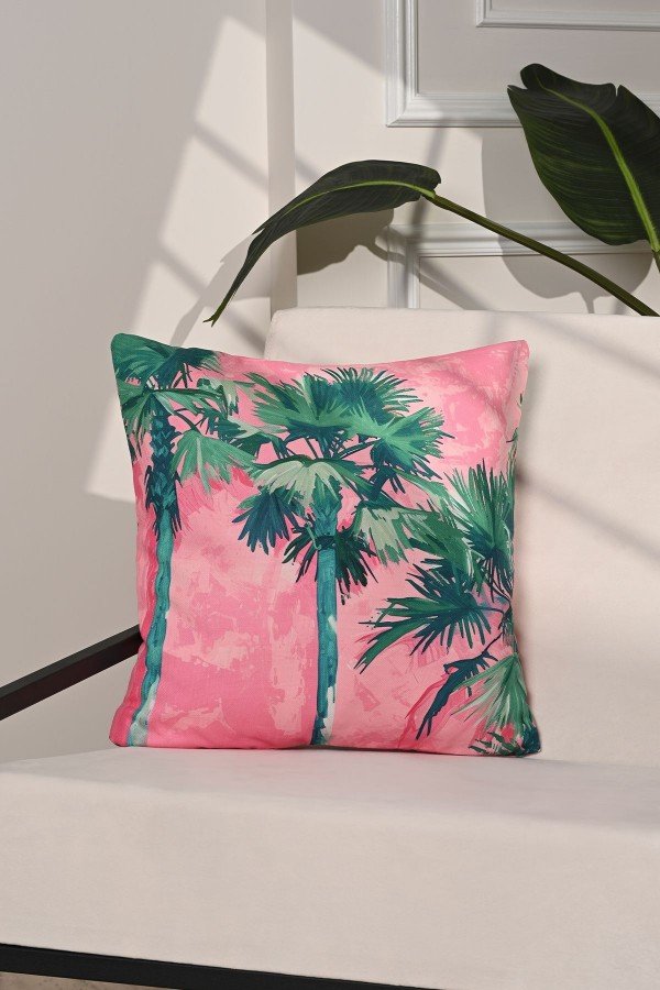 Tropical Sunset Palmiye Desenli Pembe Kırlent Kılıfı – 43x43cm Tropical Sunset Palmiye Desenli Pembe Kırlent Kılıfı – 43x43cm