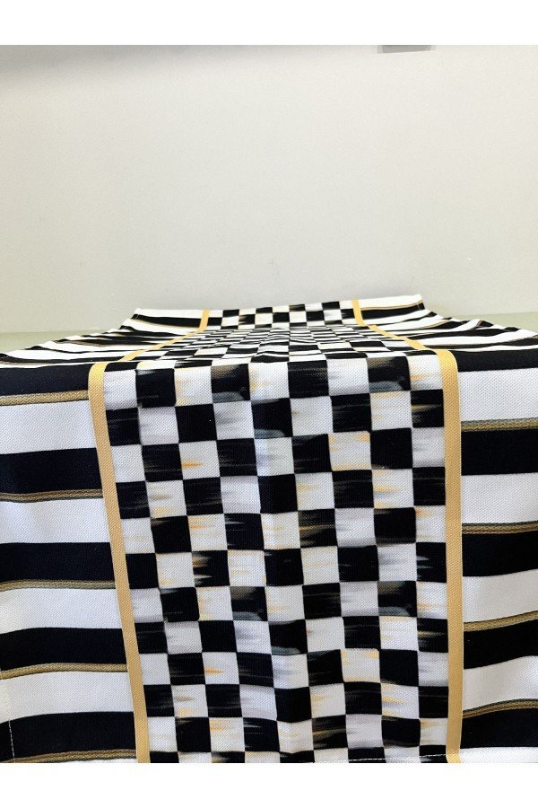 Runner Eskitme Dama Desen Kenarları Çizgi Desenli Dijital Baskılı Runner Eskitme Dama Desen Kenarları Çizgi Desenli Dijital Baskılı