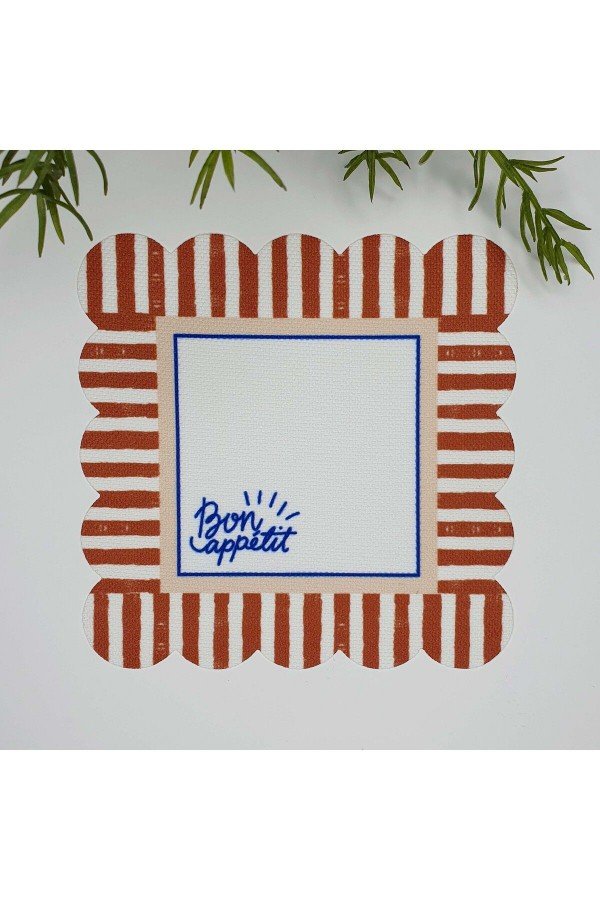 Dekoratif Kenar Bon Appetit Slogan Desenli Yıkanabilir Kumaş Kokteyl Peçetesi 1 Adet Dekoratif Kenar Bon Appetit Slogan Desenli Yıkanabilir Kumaş Kokteyl Peçetesi 1 Adet