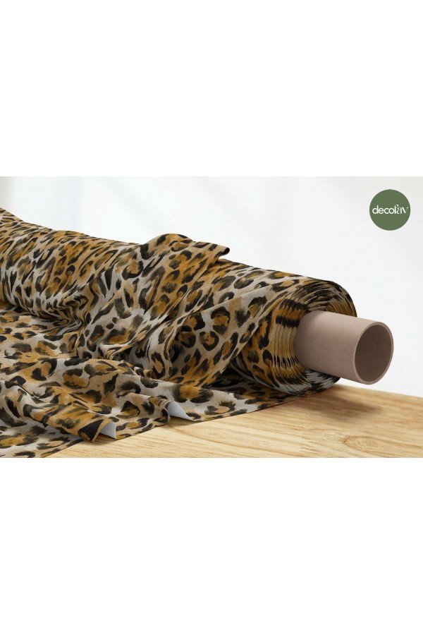 Leoparın Gizemli İzleri Desenli Dijital Baskılı Kumaş