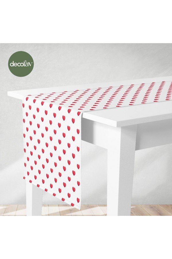 Runner Kırmızı Kalp Rüyası Desenli Dijital Baskılı 