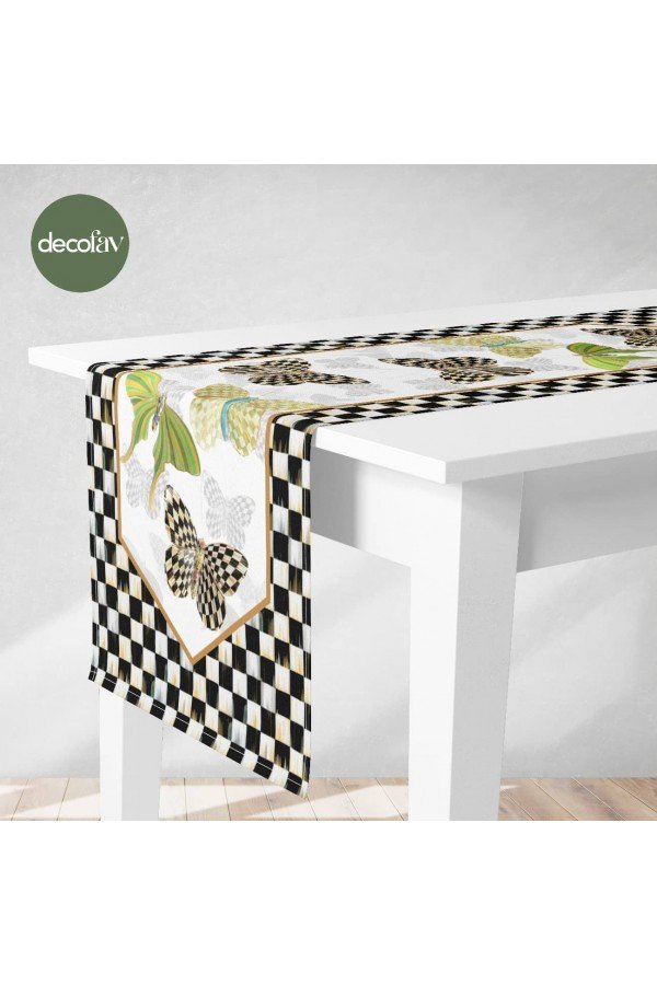 Runner Kenar Detayları Eskitme Dama Desen Beyaz Orta Üzerine Kelebek Desenli Dijital Baskılı Runner Kenar Detayları Eskitme Dama Desen Beyaz Orta Üzerine Kelebek Desenli Dijital Baskılı