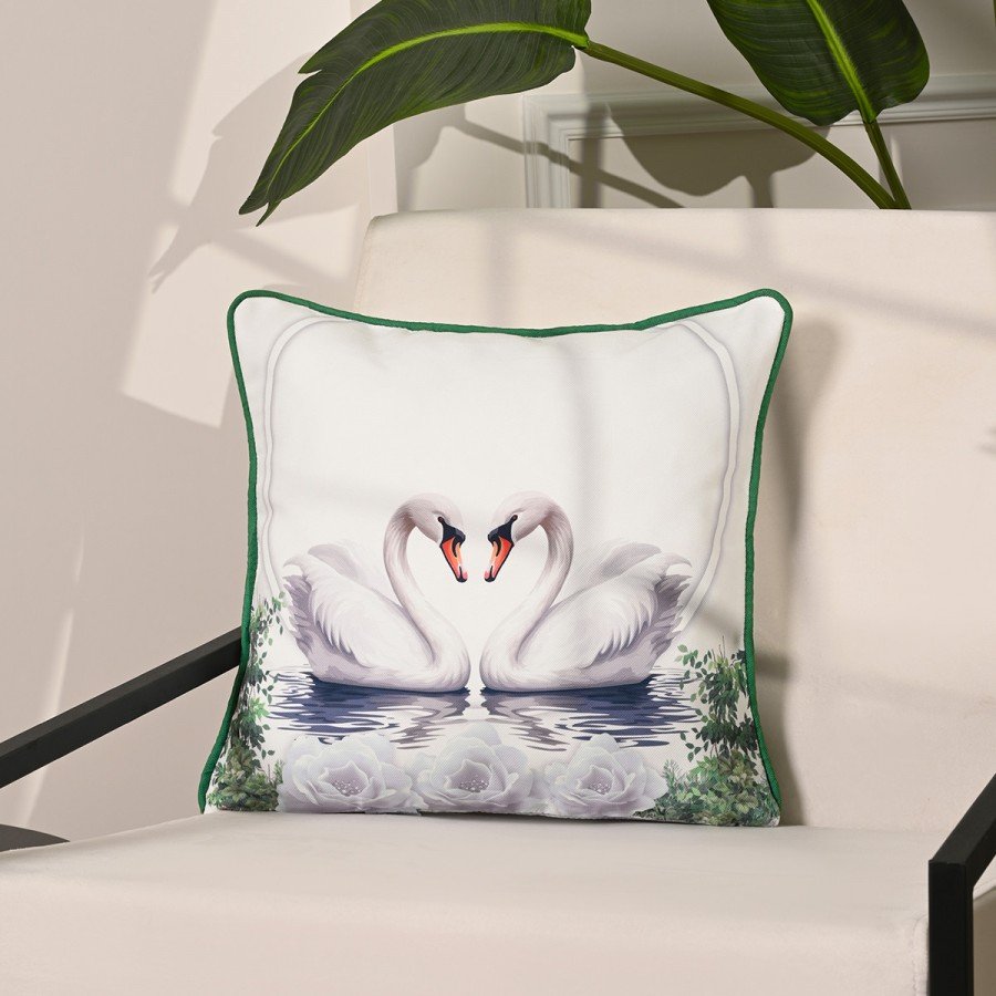 Romantik Kuğular ve Çiçek Desenli Fitilli Kırlent Kılıfı