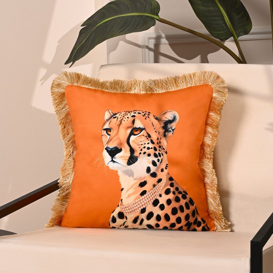 Zarif Leopar Tasarımlı Turuncu Kırlent Kılıfı Altın Saçak Detaylı - 43x43cm